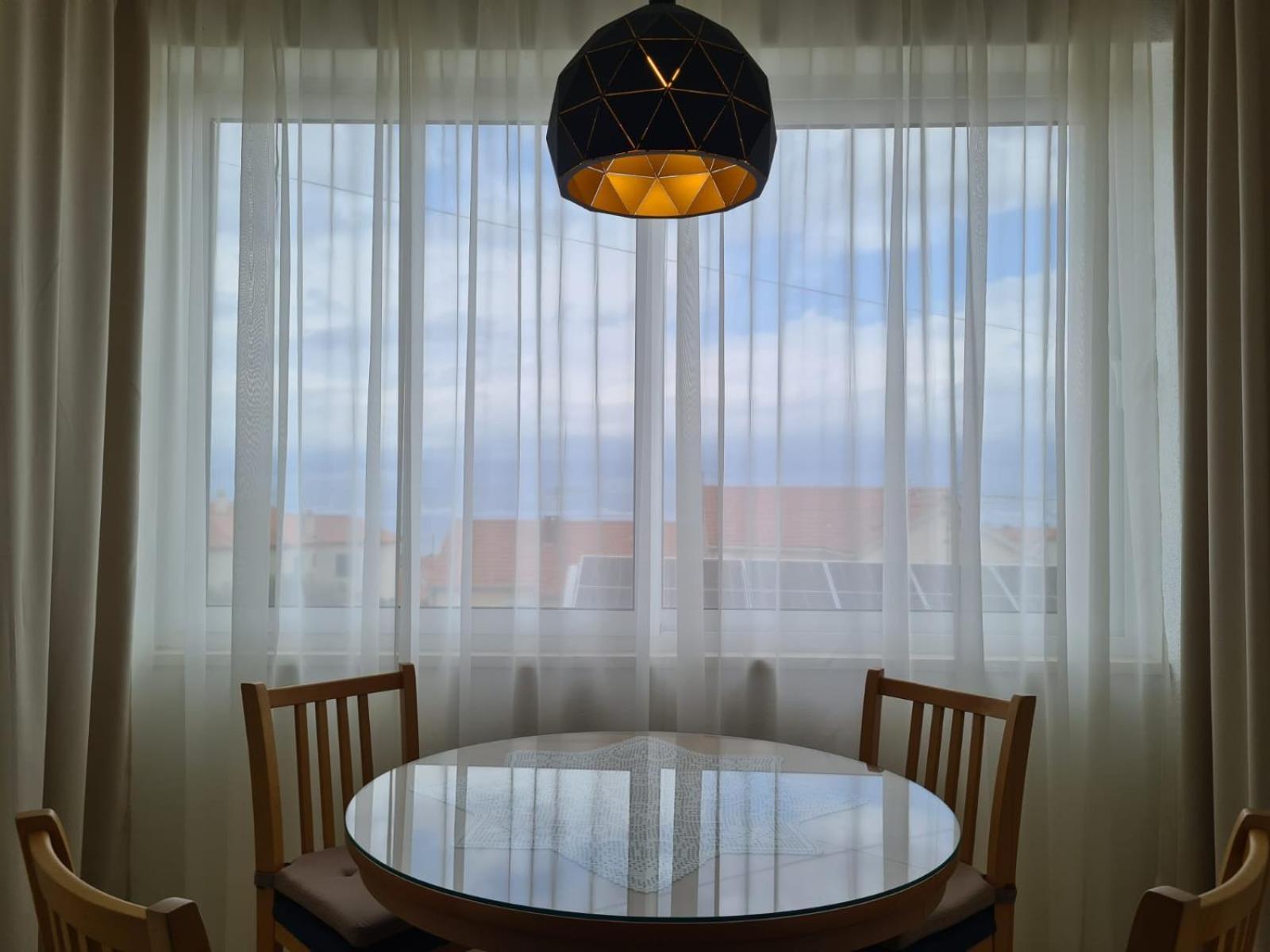 Apartments Jelena Supetar - Four Apartments - A Small House With A Private Yard - Two-Room Apartment With A Sea View - Studio Apartment - Two-Room Apartment With Garden View- Free Parking מראה חיצוני תמונה